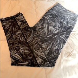 Constantly Varied Gear Black and Gray Swirl Capris